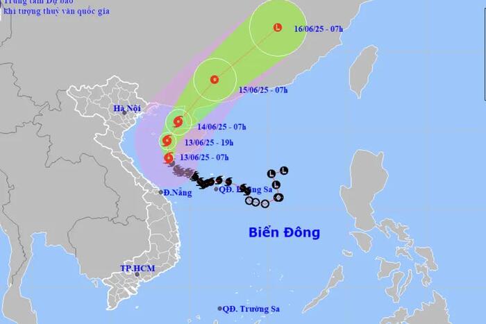Triển khai ứng phó với bão số 1 trên Biển Đông