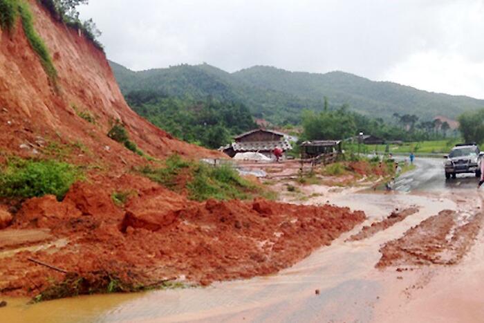 Cục Đường bộ Việt nam yêu cầu tập trung ứng phó nguy cơ mưa lớn, ngập lụt, lũ quét, sạt lở đất, ở khu vực Bắc Bộ