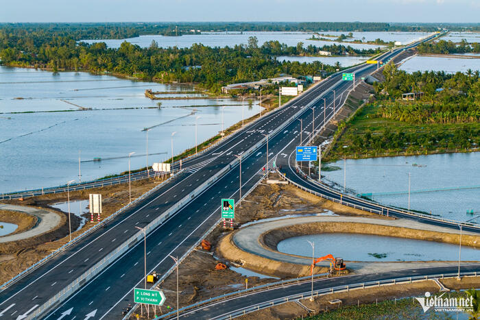 28 dự án cao tốc, gần 888.000 tỷ đồng: Mở rộng cánh cửa huy động vốn tư nhân