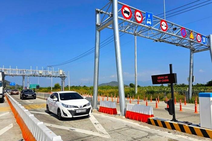 Thu gần 3.200 tỷ đồng phí cao tốc đầu tư công sau hơn 7 tháng