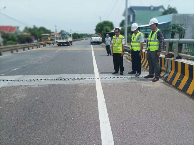 Sẵn sàng các phương án ứng phó mưa bão, đảm bảo an toàn công trình, ATGT đường bộ trên địa bàn miền Trung - Ảnh 2.