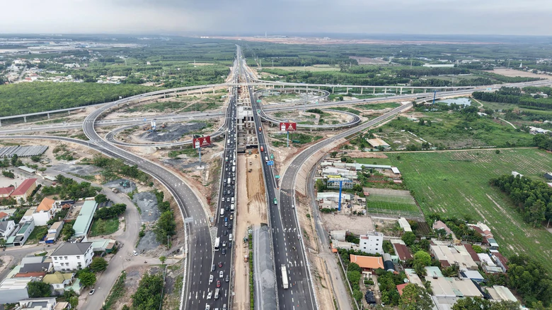 Trong tháng 10 nối thông 3 tuyến cao tốc lớn nhất miền Nam để giảm tải cho QL51 - Ảnh 2.
