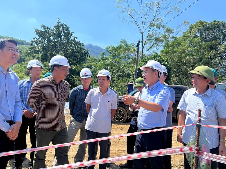 Tăng cường máy móc, nhân lực đẩy nhanh tiến độ  cao tốc Hòa Bình - Mộc Châu- Ảnh 6.