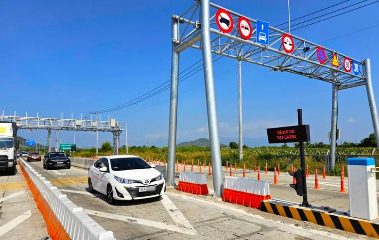 Thu phí cao tốc đầu tư công: Đã thu gần 3.168 tỷ đồng, Bộ Xây dựng đề xuất sửa quy định - Ảnh 1.